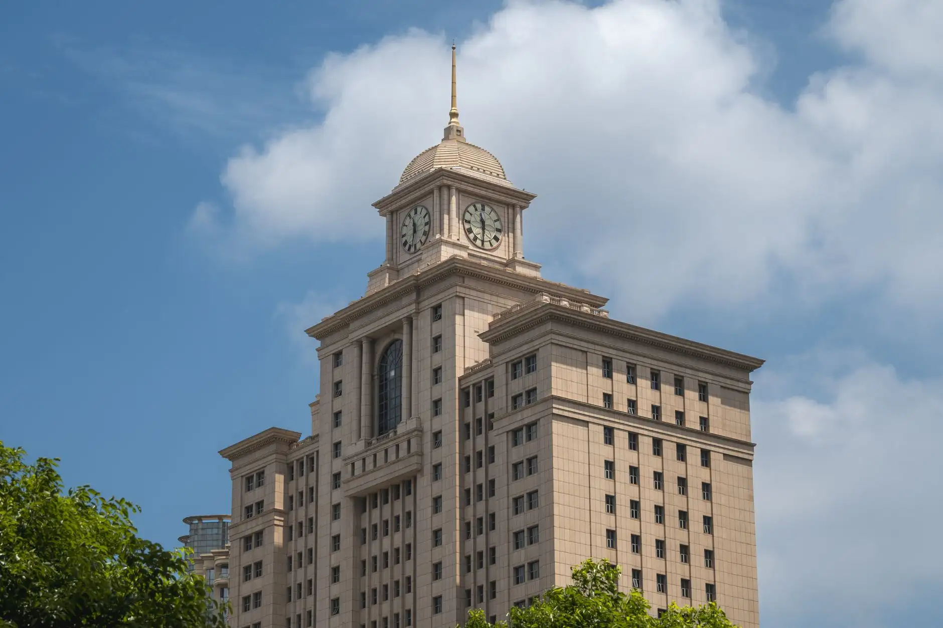 工业厂房节能改造中保温材料选型与施工方案设计