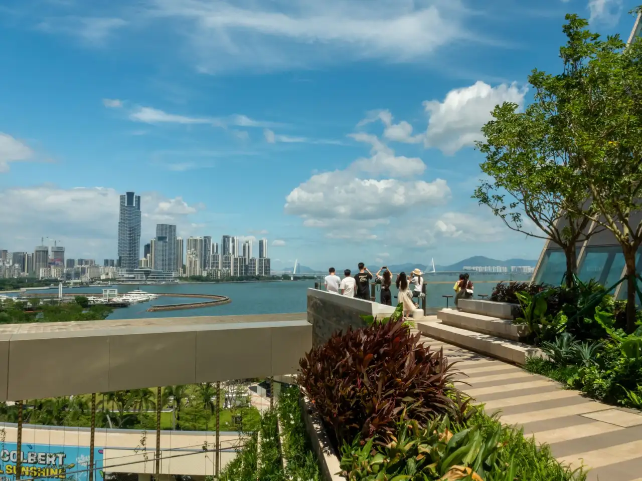 保定步康新材料：岩棉板与聚氨酯保温板性能对比及应用场景