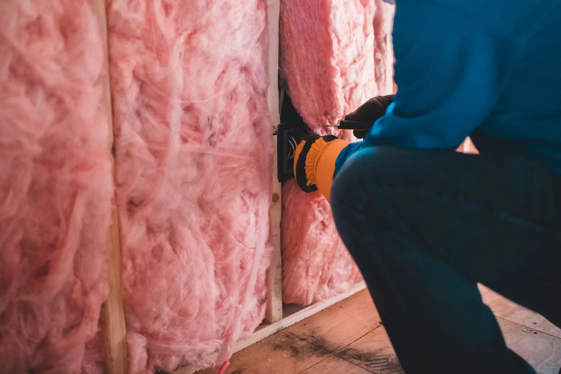 绿色建筑产业趋势下，新型建材研发与保温材料应用方向